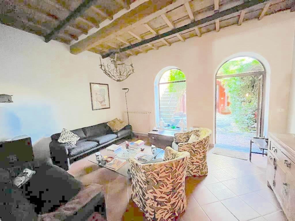 casa indipendente in vendita a Firenze in zona Centro San Frediano