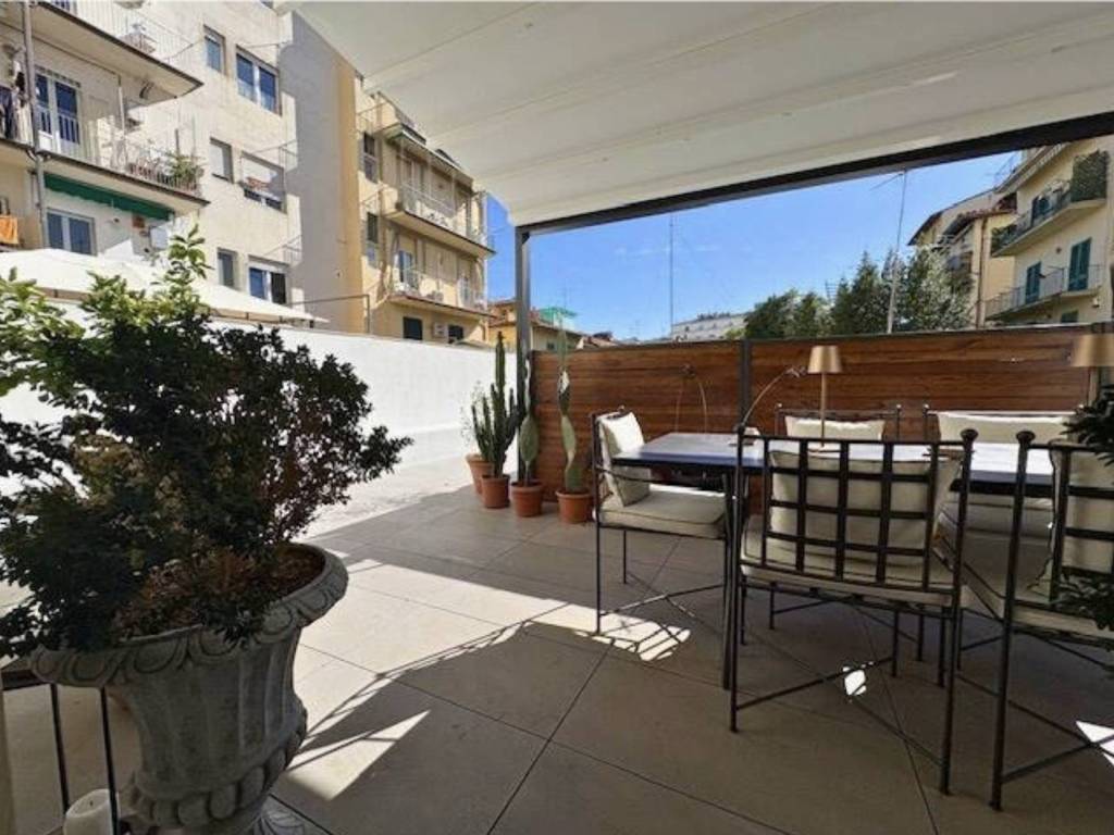 appartamento in vendita a Firenze in zona Campo di Marte