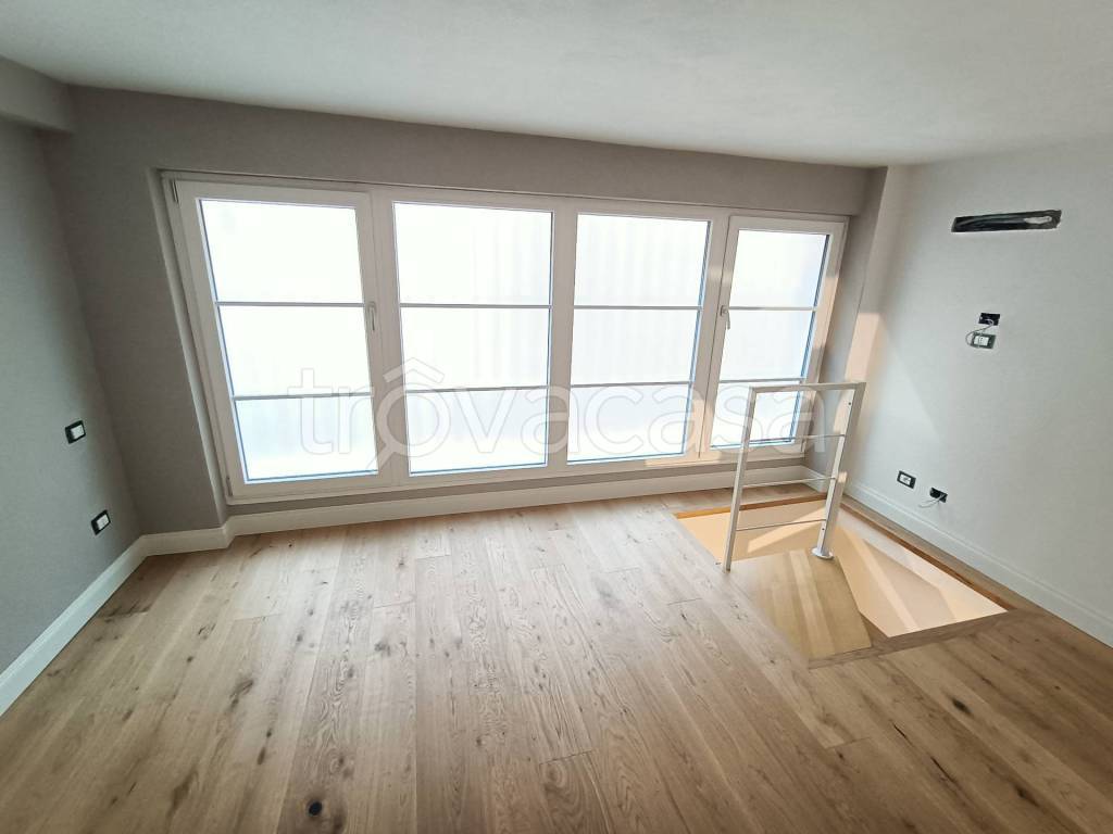 locale commerciale in vendita a Firenze in zona Centro Storico