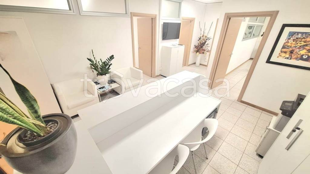 ufficio in vendita a Firenze in zona Gavinana