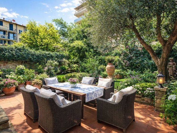 appartamento in vendita a Firenze in zona Campo di Marte