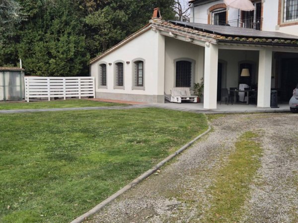 casa indipendente in vendita a Firenze in zona Centro Santa Croce