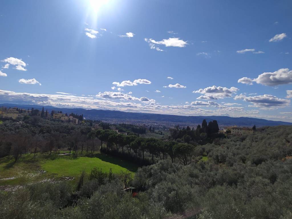 casa indipendente in vendita a Firenze in zona Settignano