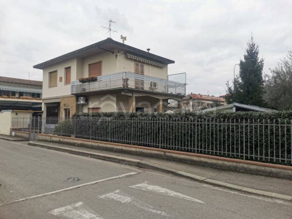 casa indipendente in vendita a Firenze in zona Brozzi