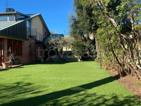 casa indipendente in vendita a Firenze in zona Porta Romana
