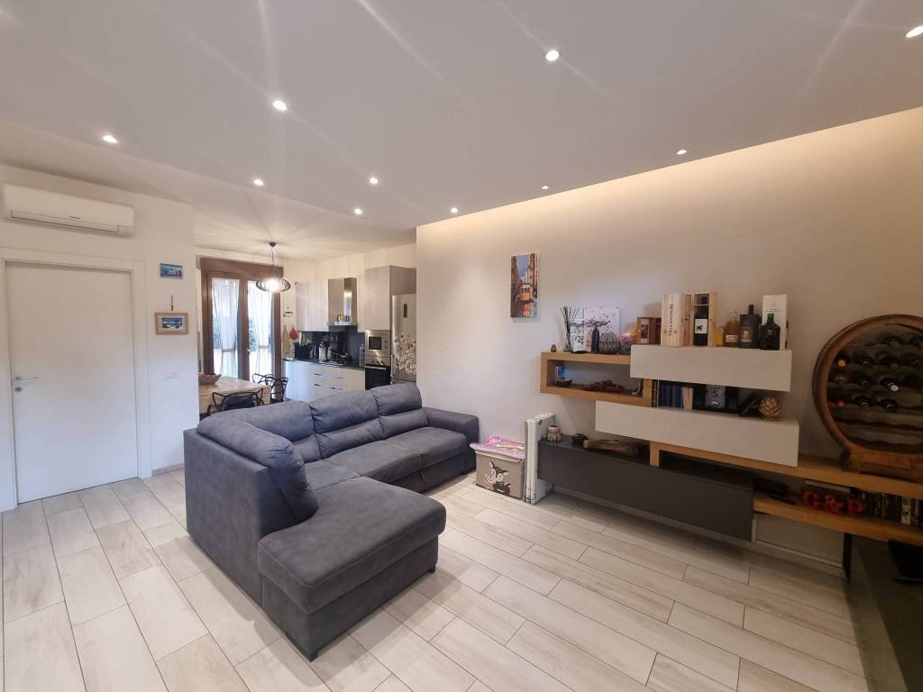 appartamento in vendita a Firenze in zona Settignano