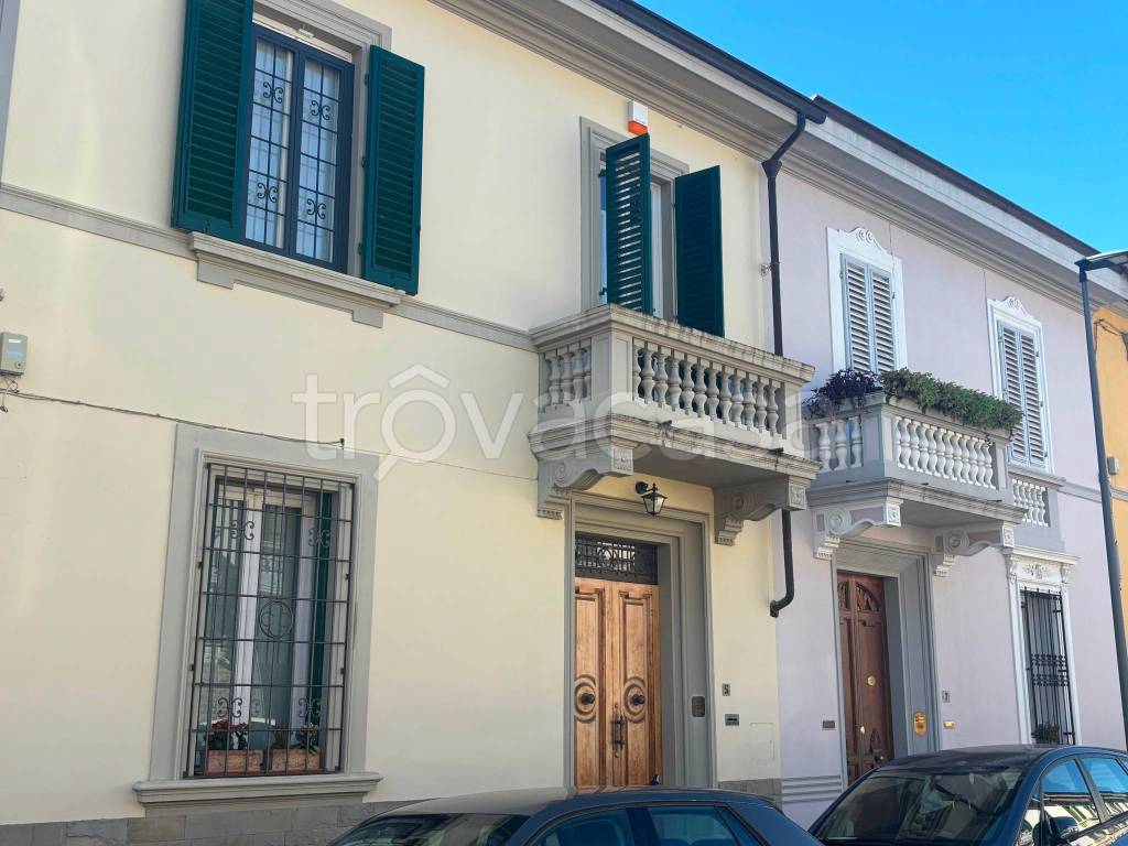 casa indipendente in vendita a Firenze