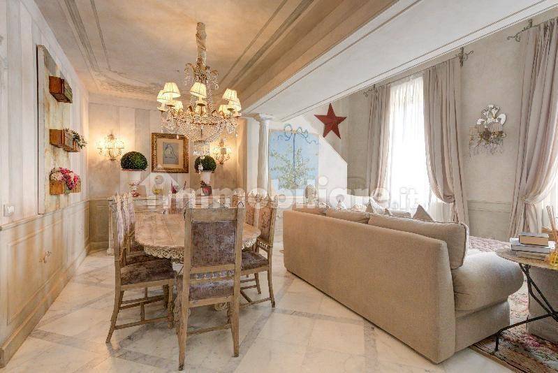 appartamento in vendita a Firenze in zona Centro Santa Maria Novella