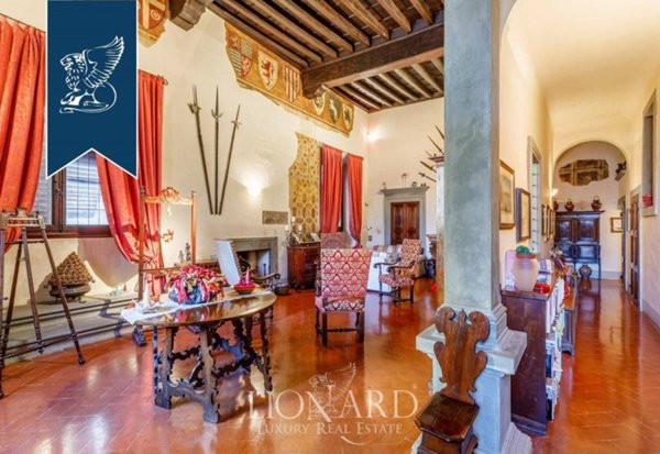 locale commerciale in vendita a Firenze in zona Centro Santa Croce