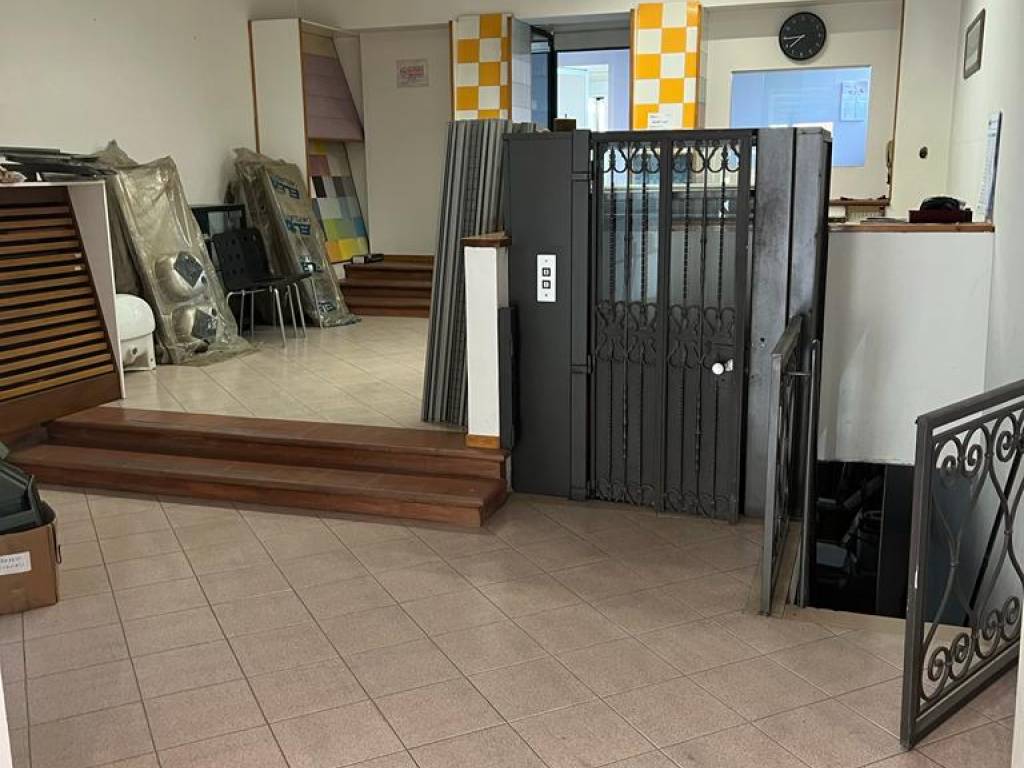 negozio in vendita a Firenze in zona Coverciano