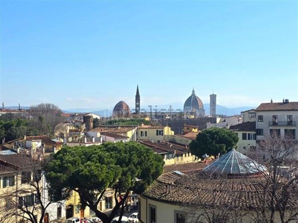 appartamento in vendita a Firenze in zona Centro Santa Maria Novella
