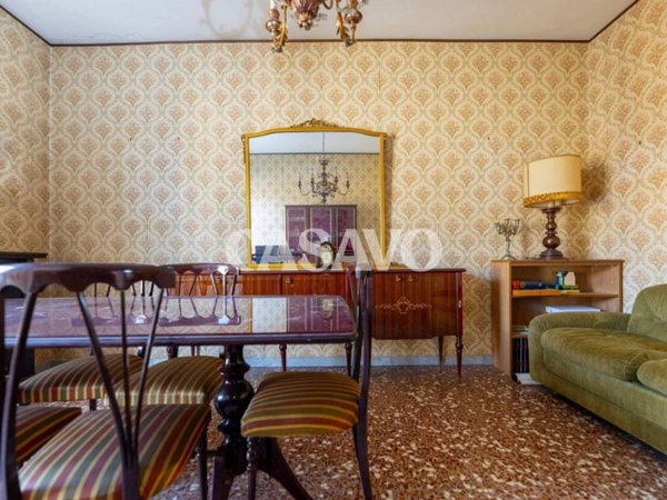 appartamento in vendita a Firenze in zona Varlungo