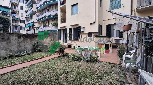 appartamento in vendita a Firenze in zona Settignano