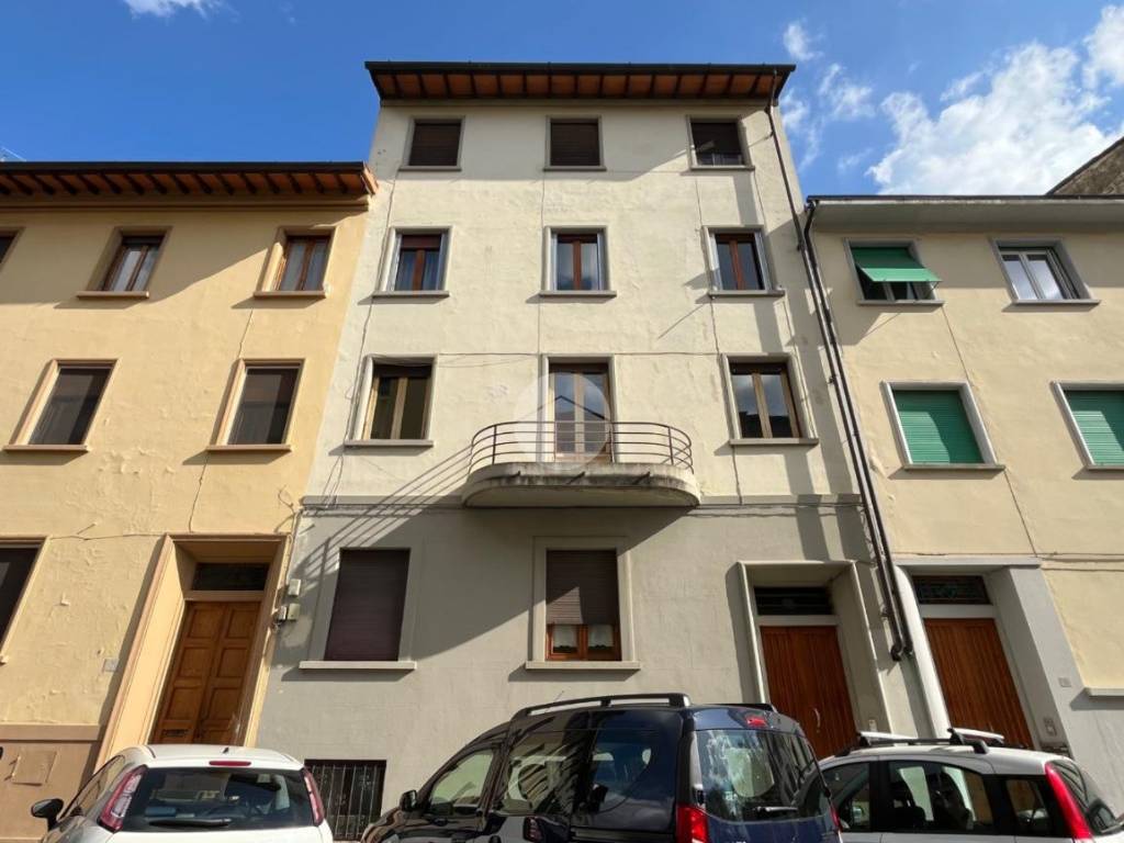 appartamento in vendita a Firenze in zona Campo di Marte