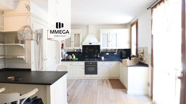 appartamento in vendita a Firenze in zona Campo di Marte