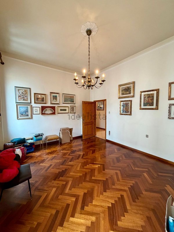 appartamento in vendita a Firenze in zona Campo di Marte