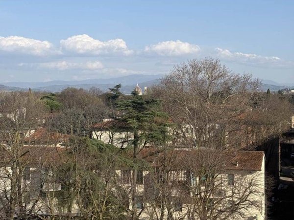 appartamento in vendita a Firenze in zona Isolotto