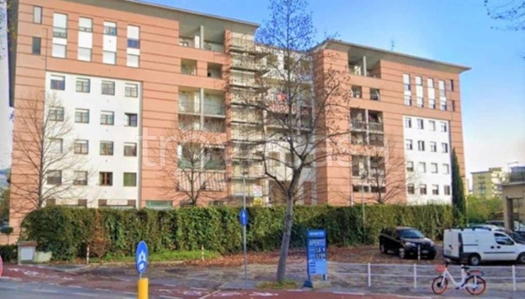 negozio in vendita a Firenze in zona Novoli