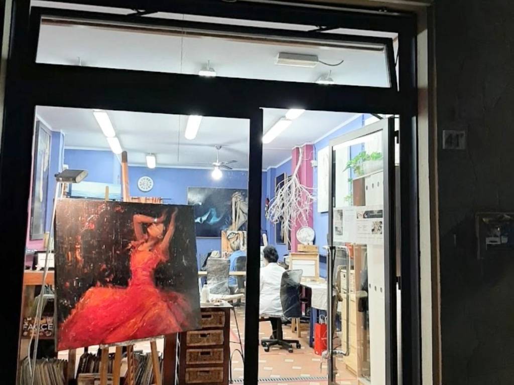 negozio in vendita a Firenze in zona Isolotto