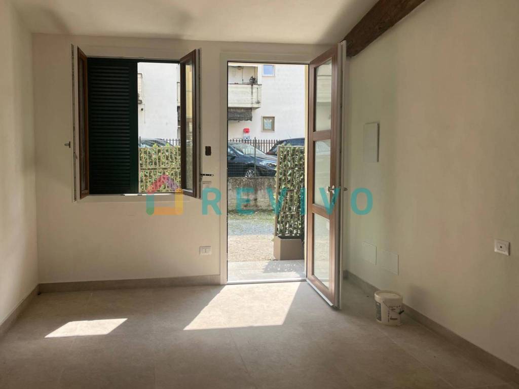 casa indipendente in vendita a Firenze in zona Isolotto