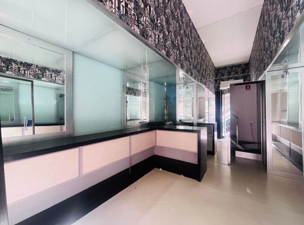 ufficio in vendita a Firenze in zona Campo di Marte