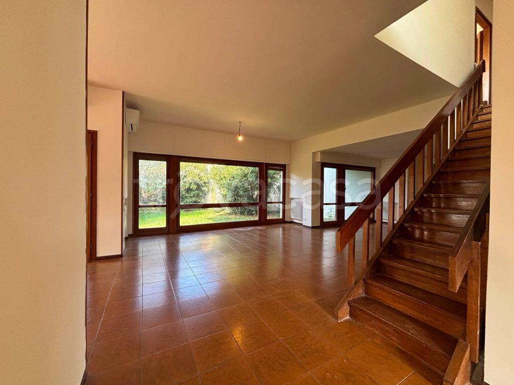 casa indipendente in vendita a Firenze in zona Settignano