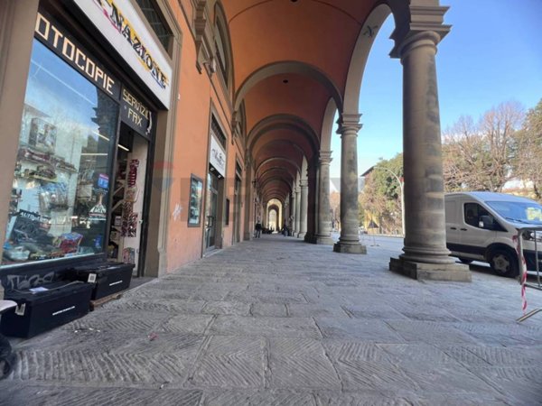 negozio in vendita a Firenze in zona Campo di Marte