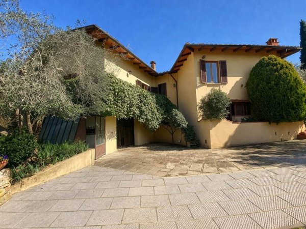 casa indipendente in vendita a Firenze in zona Bellosguardo