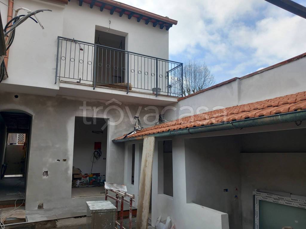 casa indipendente in vendita a Firenze in zona Brozzi