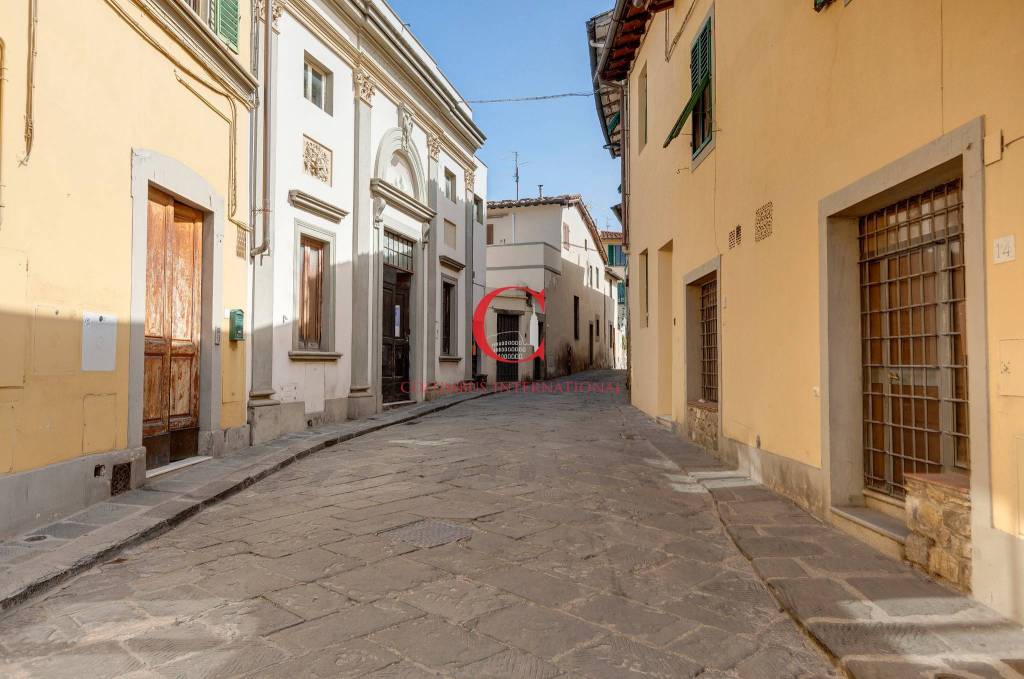 casa indipendente in vendita a Firenze in zona Settignano