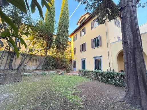 appartamento in vendita a Firenze in zona Campo di Marte