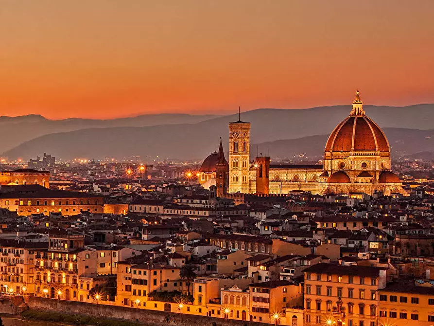 casa indipendente in vendita a Firenze in zona Centro Storico