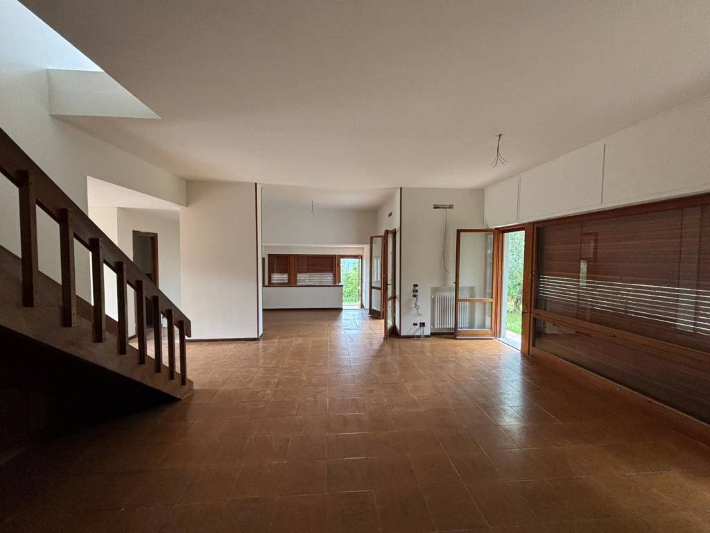 casa indipendente in vendita a Firenze in zona Settignano