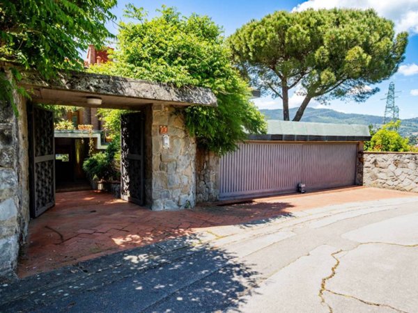 casa indipendente in vendita a Firenze in zona Le Cure