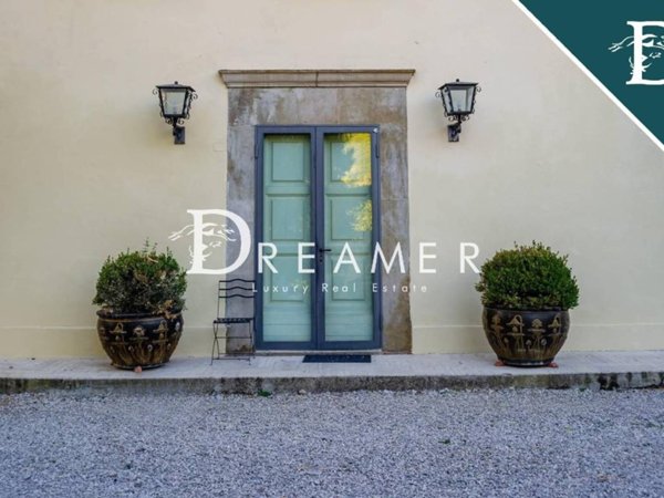 casa indipendente in vendita a Firenze in zona Centro Storico