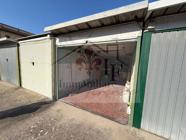 negozio in vendita a Firenze in zona Peretola