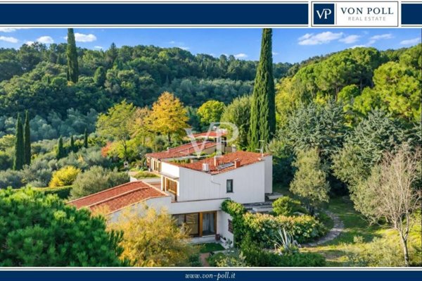 casa indipendente in vendita a Firenze in zona Settignano