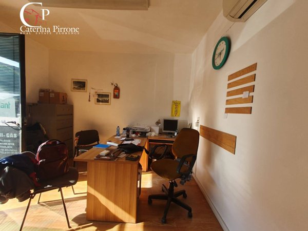 ufficio in vendita a Firenze in zona Sorgane