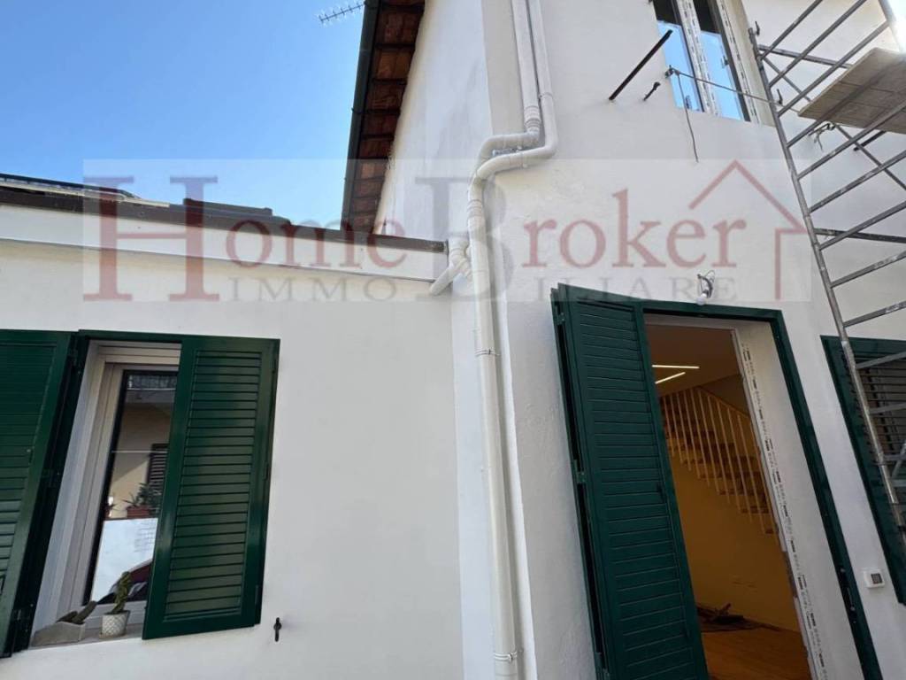 casa indipendente in vendita a Firenze