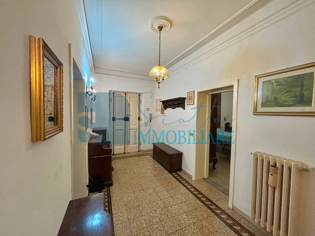 appartamento in vendita a Firenze in zona Statuto