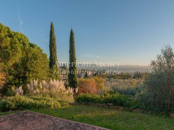 casa indipendente in vendita a Firenze in zona Settignano