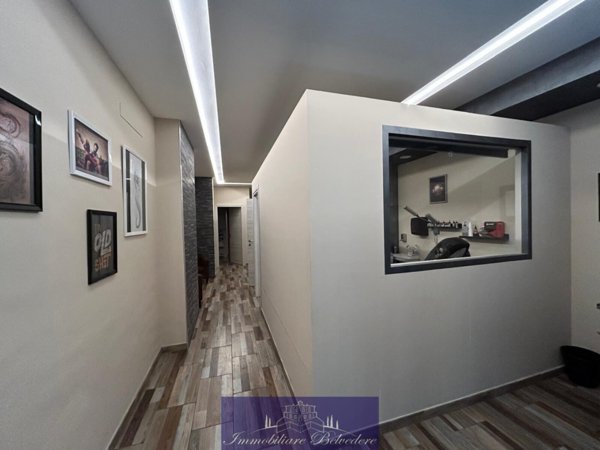 locale commerciale in vendita a Firenze in zona Novoli