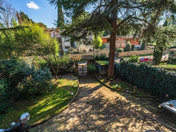 appartamento in vendita a Firenze in zona Pian dei Giullari