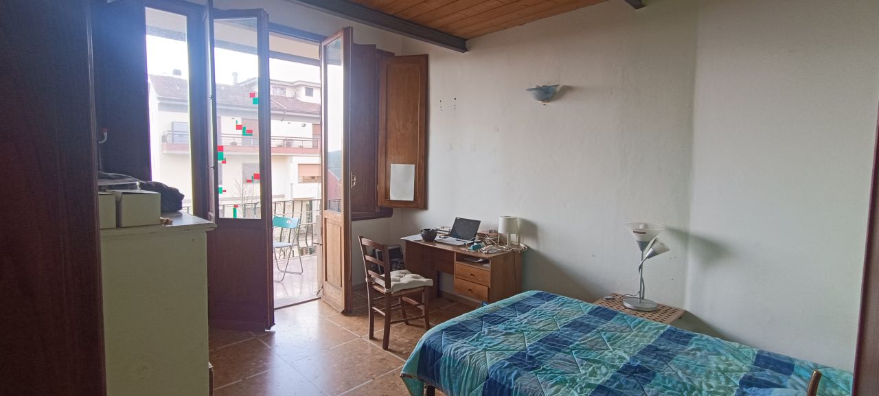 appartamento in vendita a Firenze in zona Varlungo