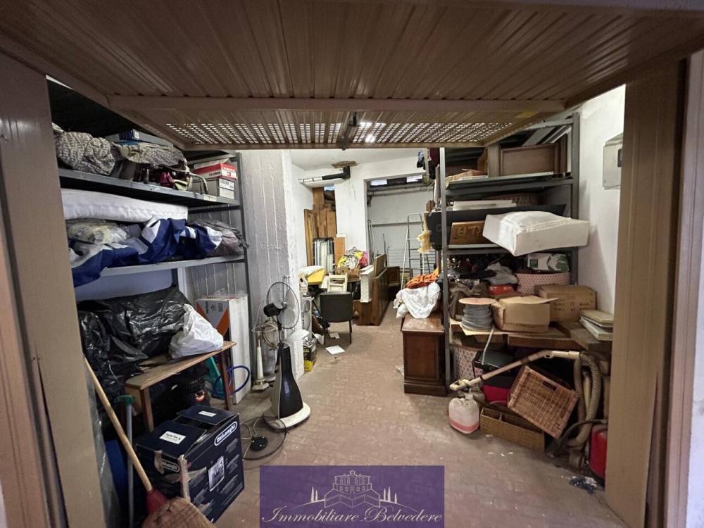 locale di sgombero in vendita a Firenze in zona Novoli