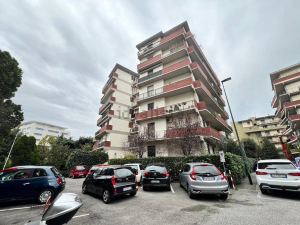 locale di sgombero in vendita a Firenze in zona Novoli