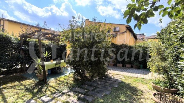 casa indipendente in vendita a Firenze in zona Isolotto