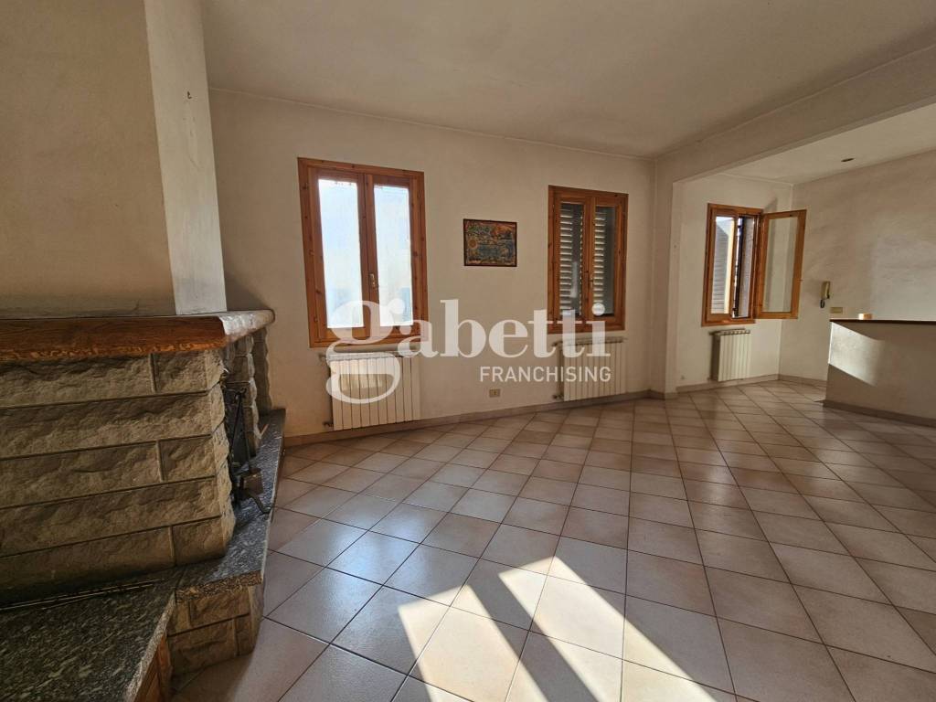 appartamento in vendita a Firenze in zona Ugnano