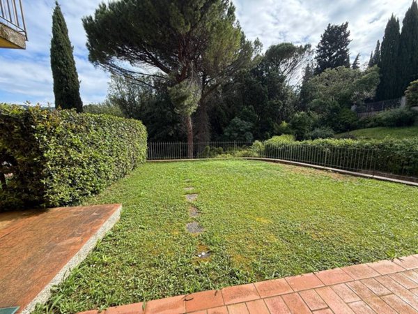 casa indipendente in vendita a Firenze in zona Bellosguardo