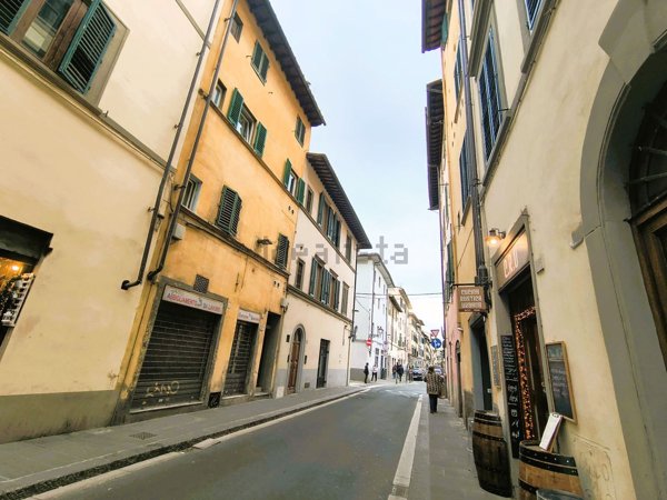 appartamento in vendita a Firenze in zona Centro Santa Croce
